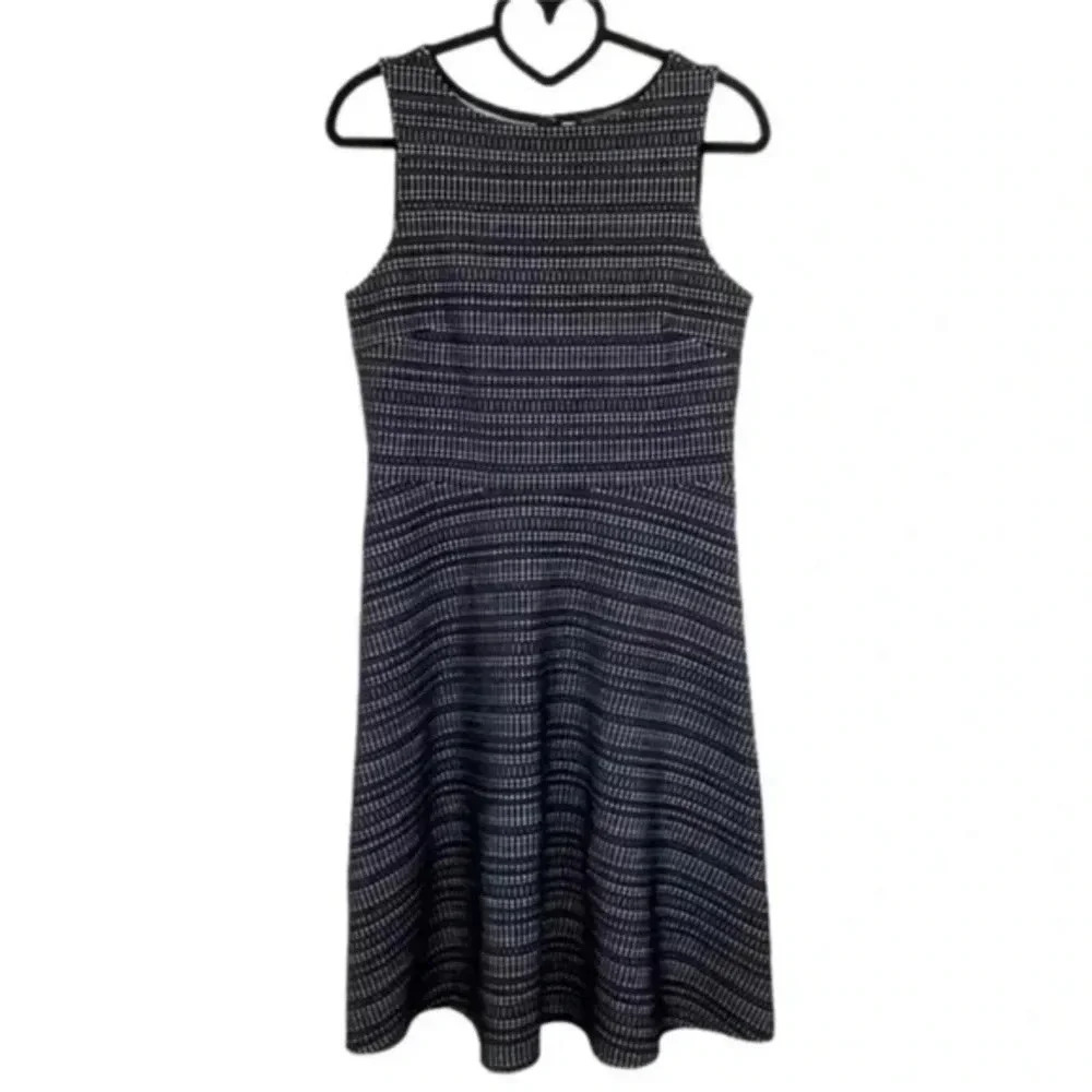Banana republic, black and white striped dress size 14